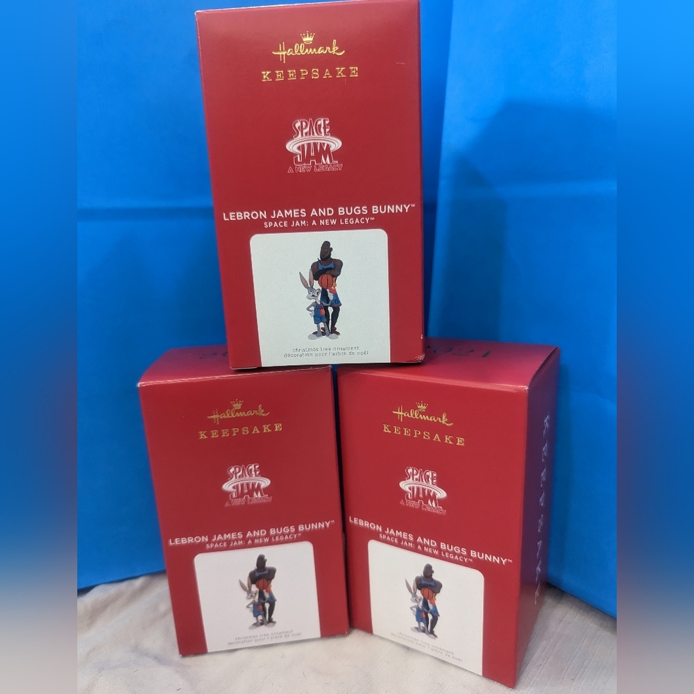 Lebron James &Bugs Bunny Space Jam Hallmark Ornament. NIB 2021